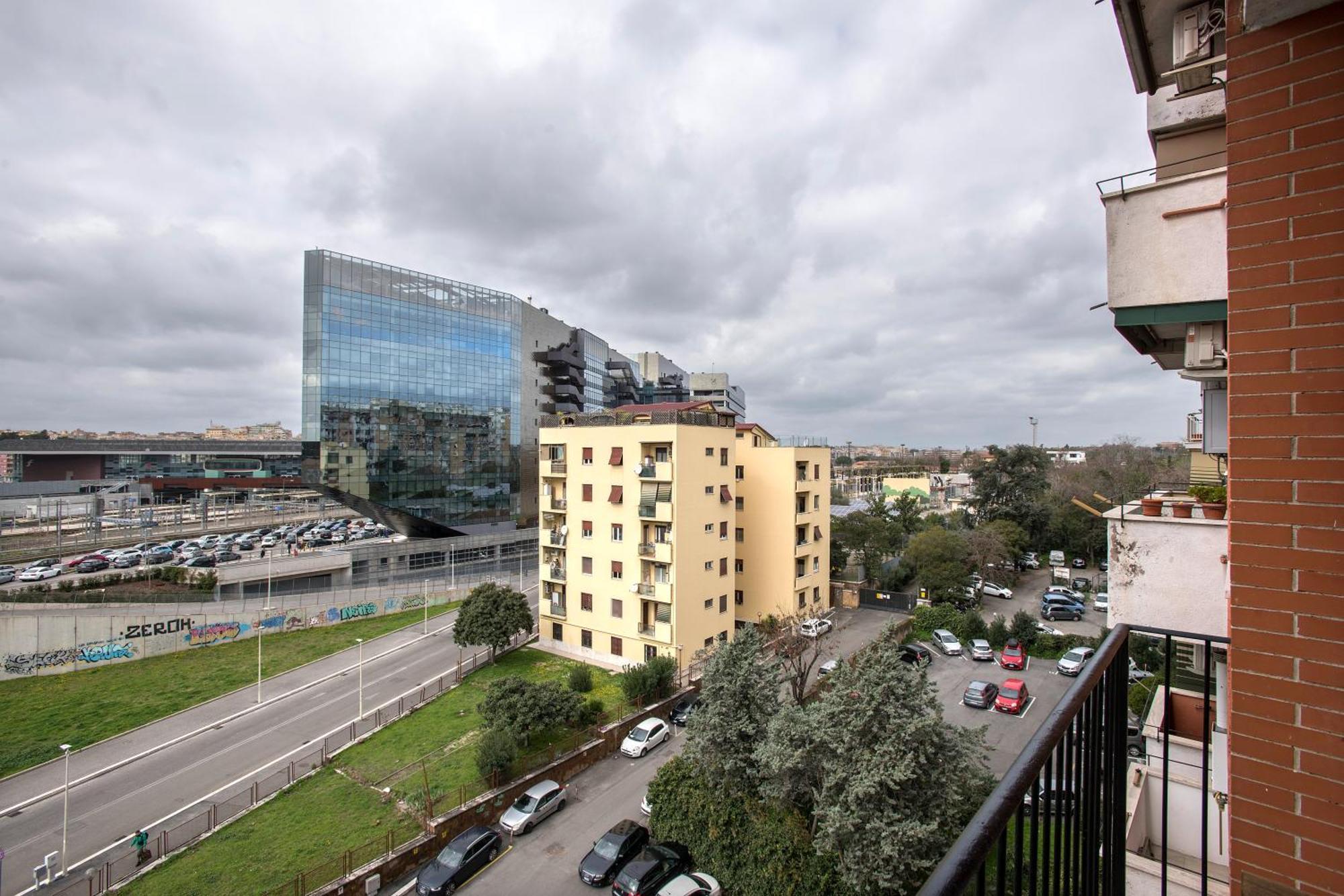 Stylish & Cozy - 5 Star Location- Balcony - City View Рим Екстер'єр фото